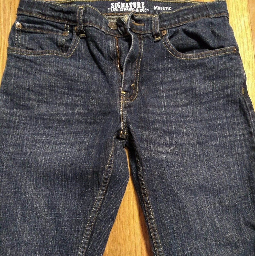 Signature by Levi Strauss &Co